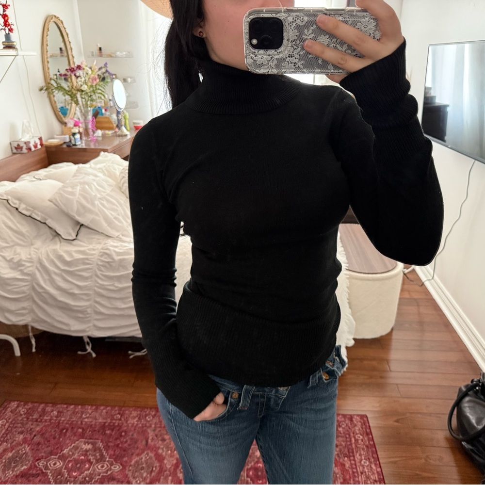 Vintage Black Turtle neck sweater 🐈‍⬛